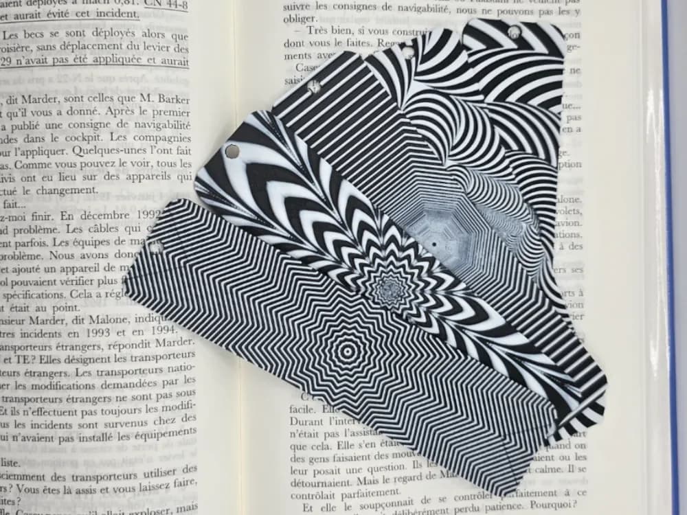 Bookmark Optical Illusion by Kactus Fpv HueForge model: Bookmark Optical Illusion by Kactus Fpv