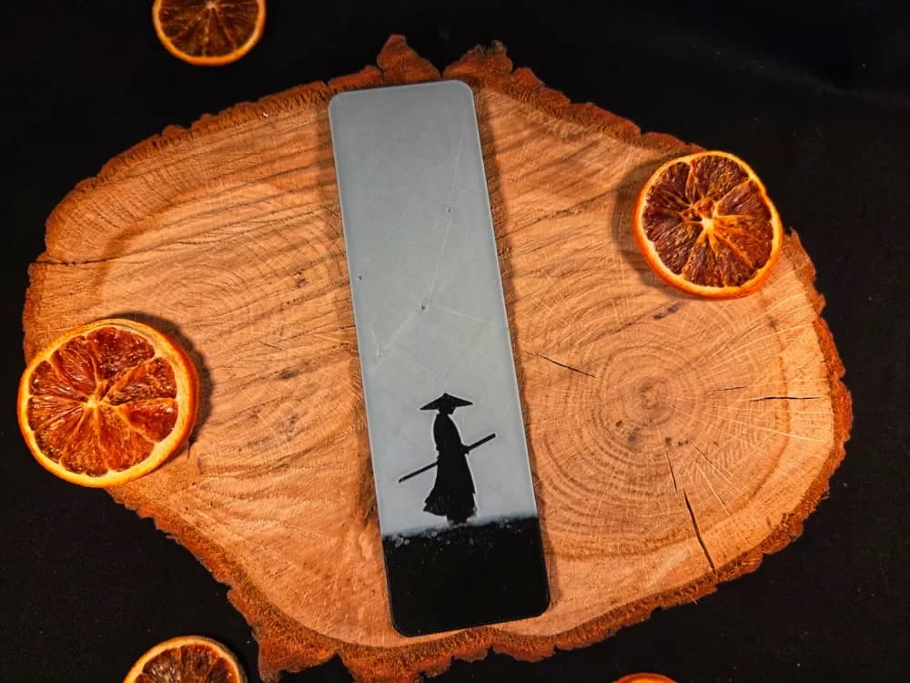 Samurai bookmark - hueforge by EternalDesigns3D HueForge model: Samurai bookmark - hueforge by EternalDesigns3D