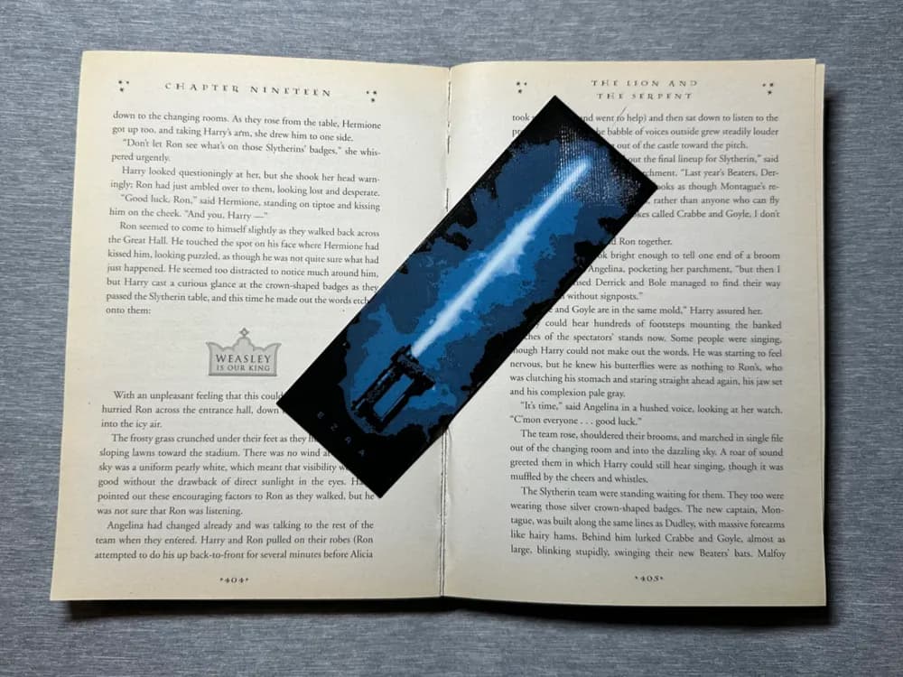 Ezra Light Saber Bookmark - Flatforge by Hey Ben HueForge model: Ezra Light Saber Bookmark - Flatforge by Hey Ben