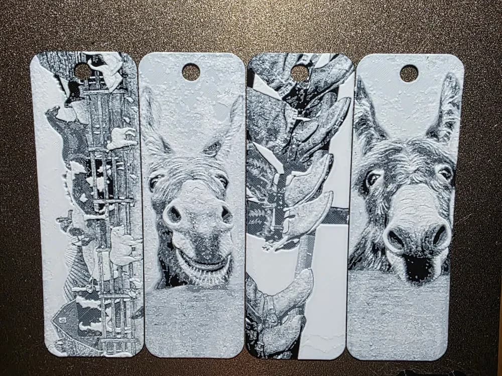 Farm Life Hueforge Bookmark Set of 4 Black/White by AirMechDesigns HueForge model: Farm Life Hueforge Bookmark Set of 4 Black/White by AirMechDesigns