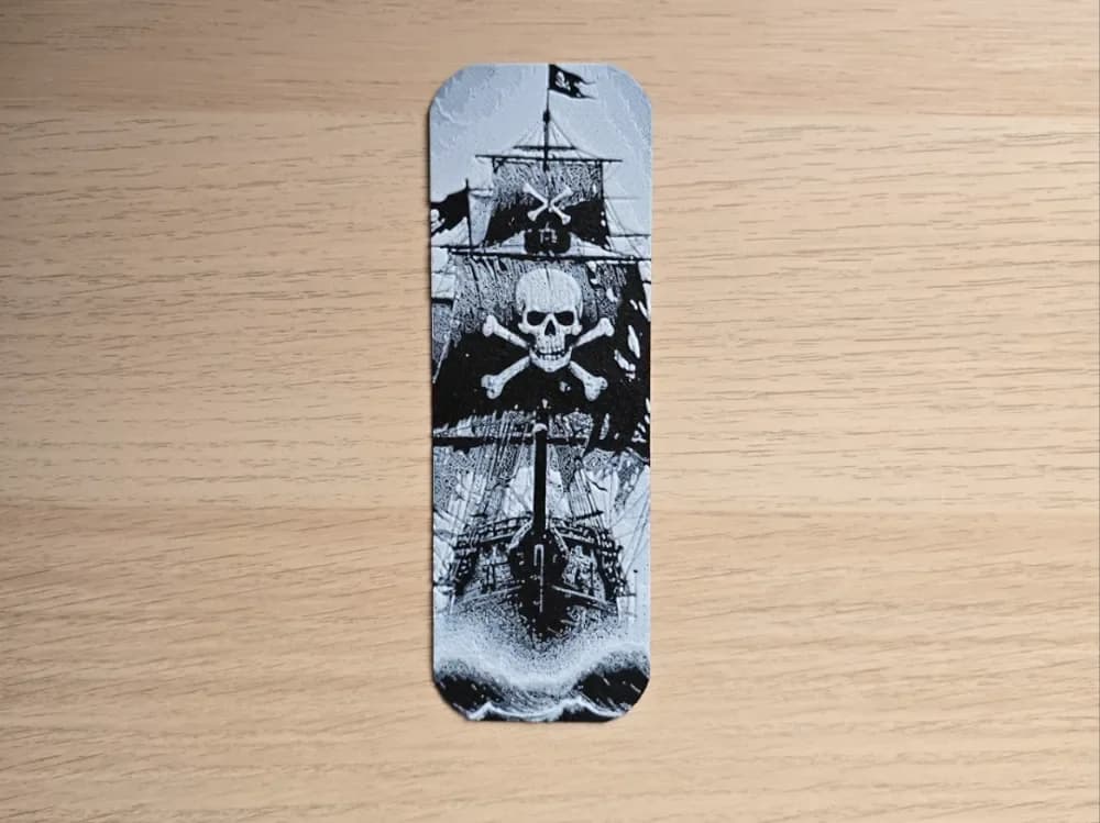 Pirate Ship Bookmark by Atrus Design HueForge model: Pirate Ship Bookmark by Atrus Design