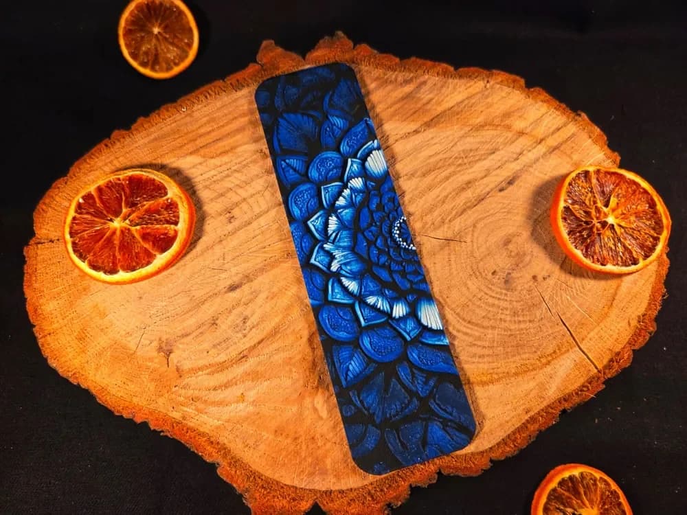 Blue mandala bookmark by EternalDesigns3D HueForge model: Blue mandala bookmark by EternalDesigns3D