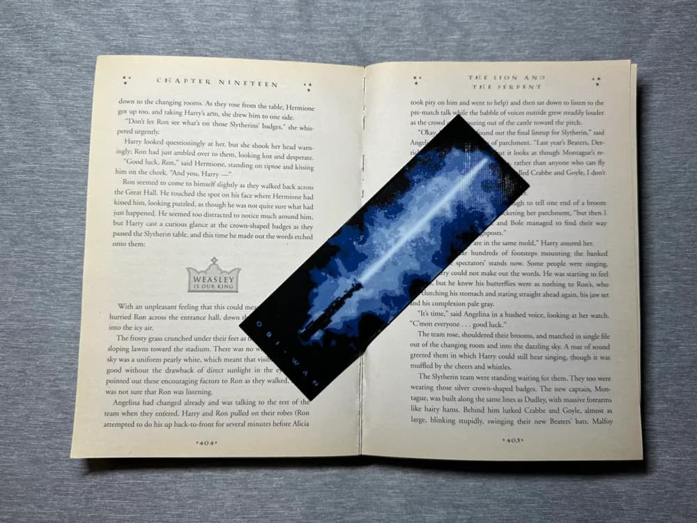 Obi-Wan Kenobi Light Saber Bookmark - Flatforge by Hey Ben HueForge model: Obi-Wan Kenobi Light Saber Bookmark - Flatforge by Hey Ben