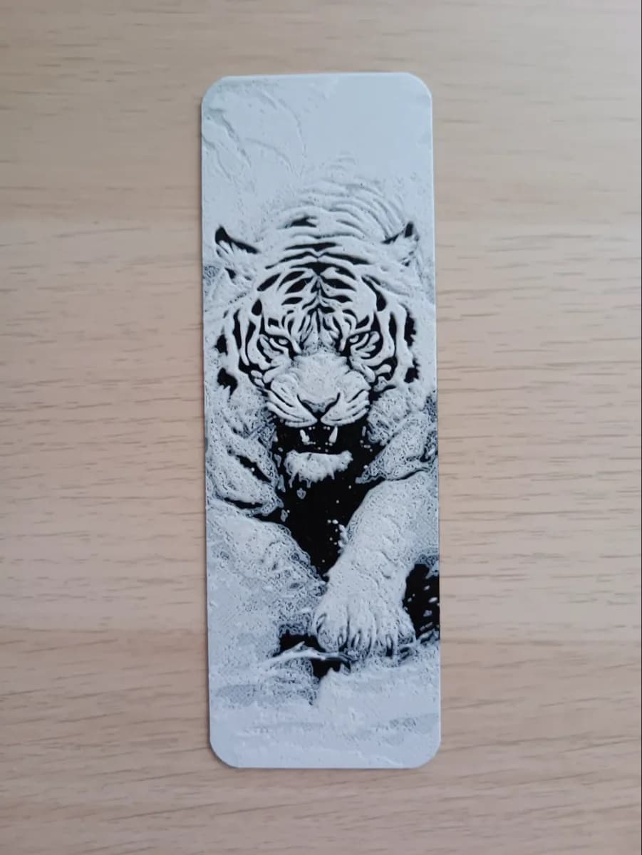 White Tiger Bookmark by Atrus Design HueForge model: White Tiger Bookmark by Atrus Design