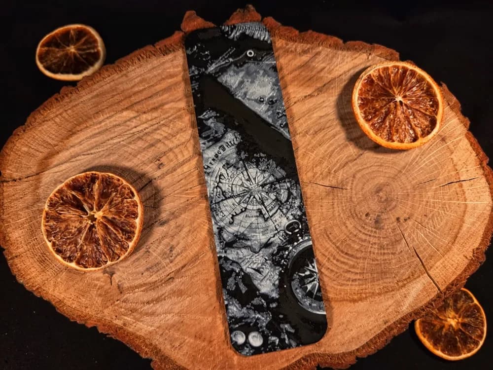 Wanderer's Legacy bookmark by EternalDesigns3D HueForge model: Wanderer's Legacy bookmark by EternalDesigns3D