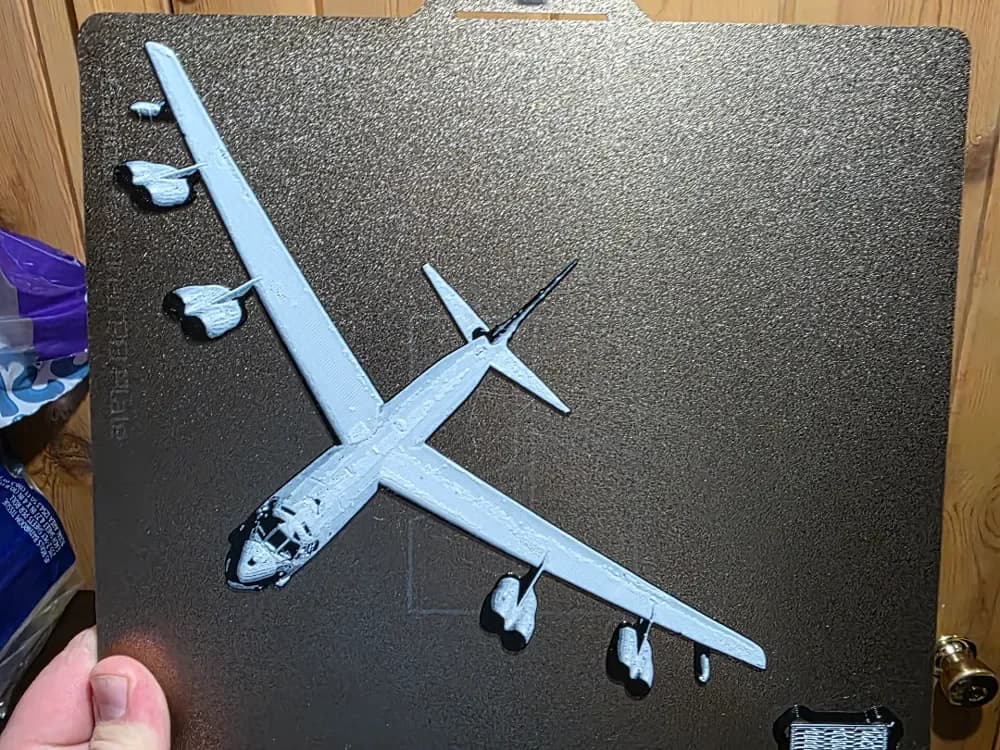 B-52 Bomber Hueforge wall art 2 colors NoAMS by AirMechDesigns HueForge model: B-52 Bomber Hueforge wall art 2 colors NoAMS by AirMechDesigns