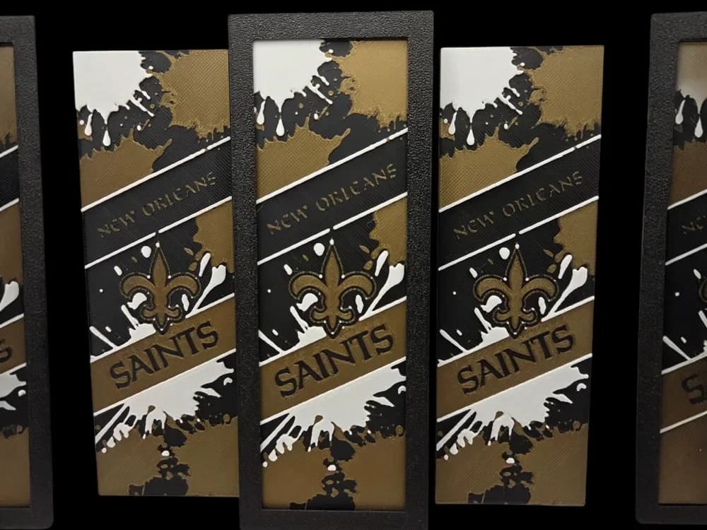 New Orleans Saints 50mm x 150mm bookmark by MythicHue's HueForge model: New Orleans Saints 50mm x 150mm bookmark by MythicHue's