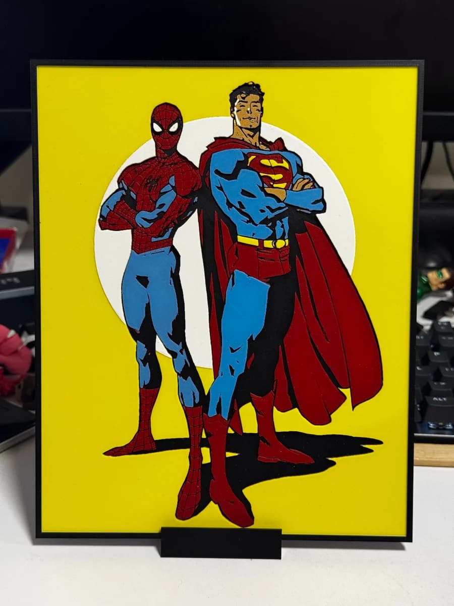 Superman x Spider-Man by Strata Prints HueForge model: Superman x Spider-Man by Strata Prints