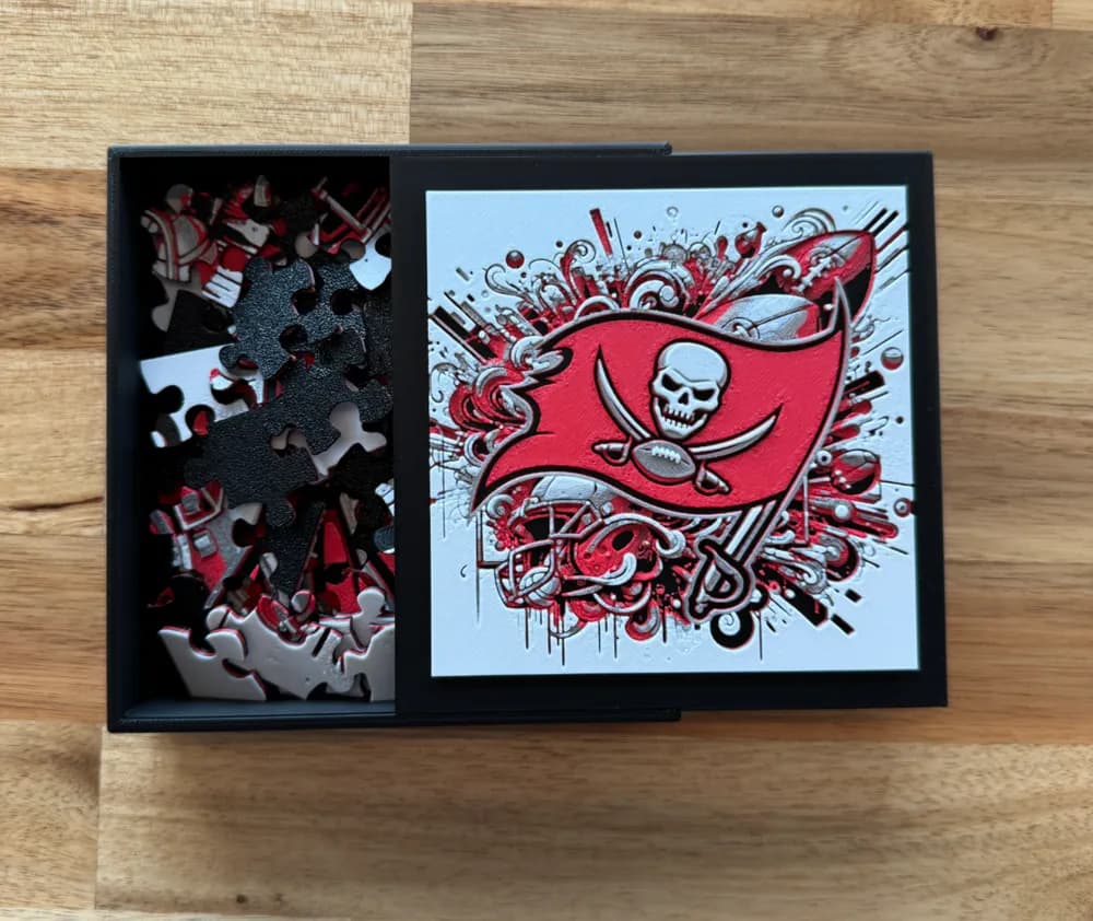 Puzzle Box Lid - Tampa Buccaneers by Canadian Gamer HueForge model: Puzzle Box Lid - Tampa Buccaneers by Canadian Gamer