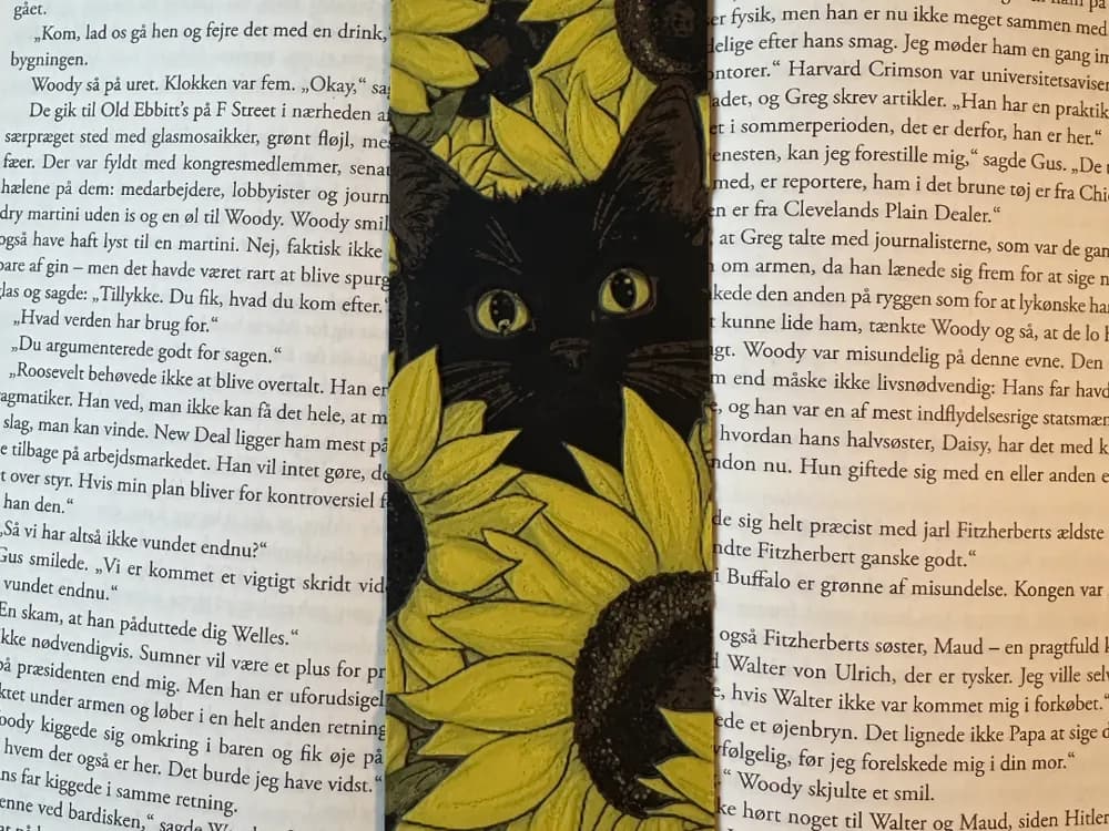 Sunflower Cat Bookmark by Copenhagen Crafter HueForge model: Sunflower Cat Bookmark by Copenhagen Crafter