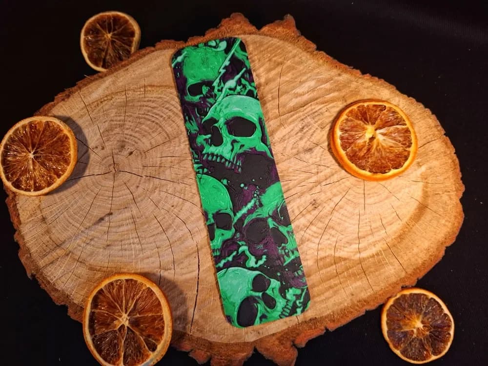 Green skulls bookmark Green skulls bookmark