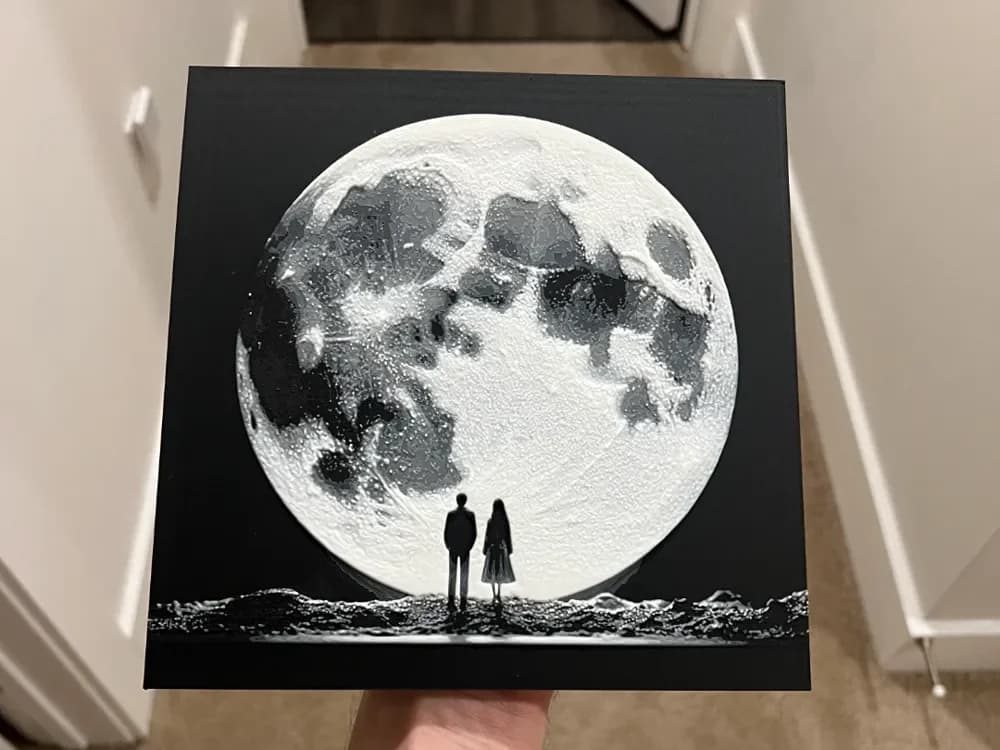 Standing in the Moonlight Together Hueforge by RP47 Designs HueForge model: Standing in the Moonlight Together Hueforge by RP47 Designs