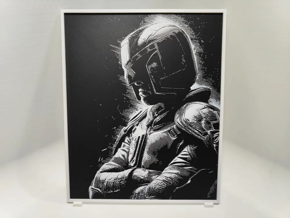 Judge Dredd - Hueforge by BeaN HueForge model: Judge Dredd - Hueforge by BeaN