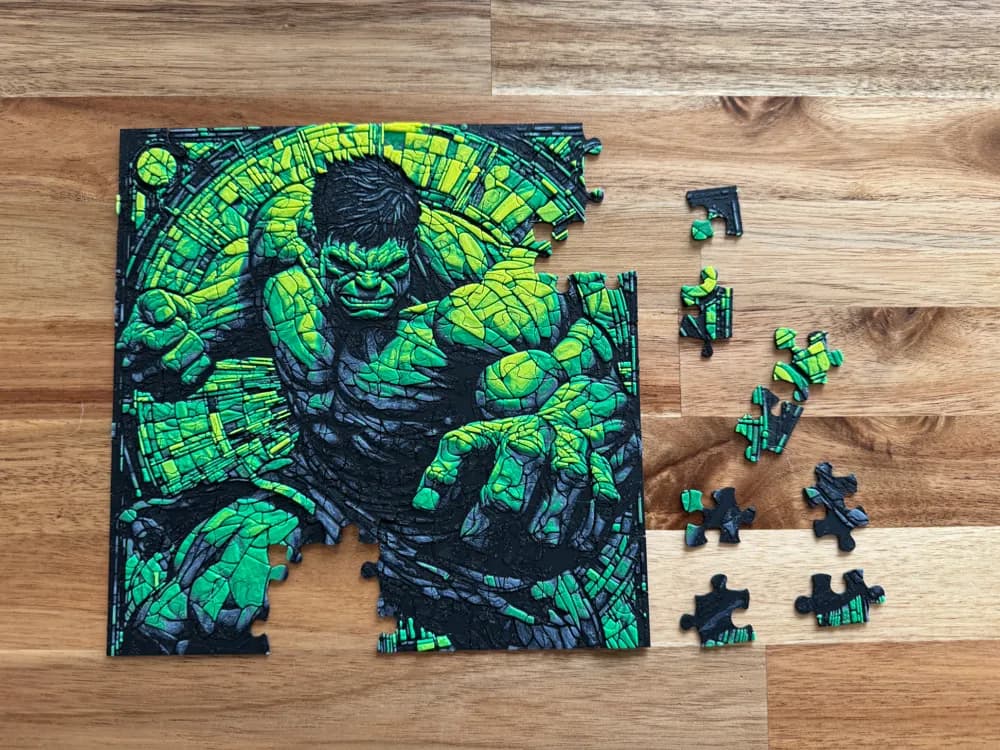 PUZZLE - Hulk Stained Glass by Canadian Gamer HueForge model: PUZZLE - Hulk Stained Glass by Canadian Gamer
