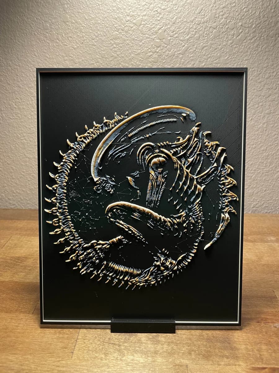 Alien - Circle by Cloudy Nostalgia HueForge model: Alien - Circle by Cloudy Nostalgia