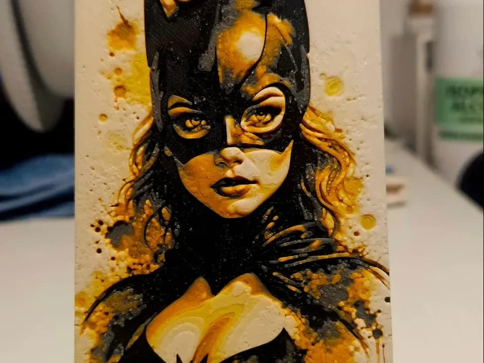 Batgirl oil painted by Mano's 3d_Art HueForge model: Batgirl oil painted by Mano's 3d_Art