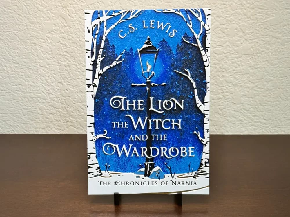 The Lion, The Witch, and The Wardrobe Book Cover by Artful Creator HueForge model: The Lion, The Witch, and The Wardrobe Book Cover by Artful Creator