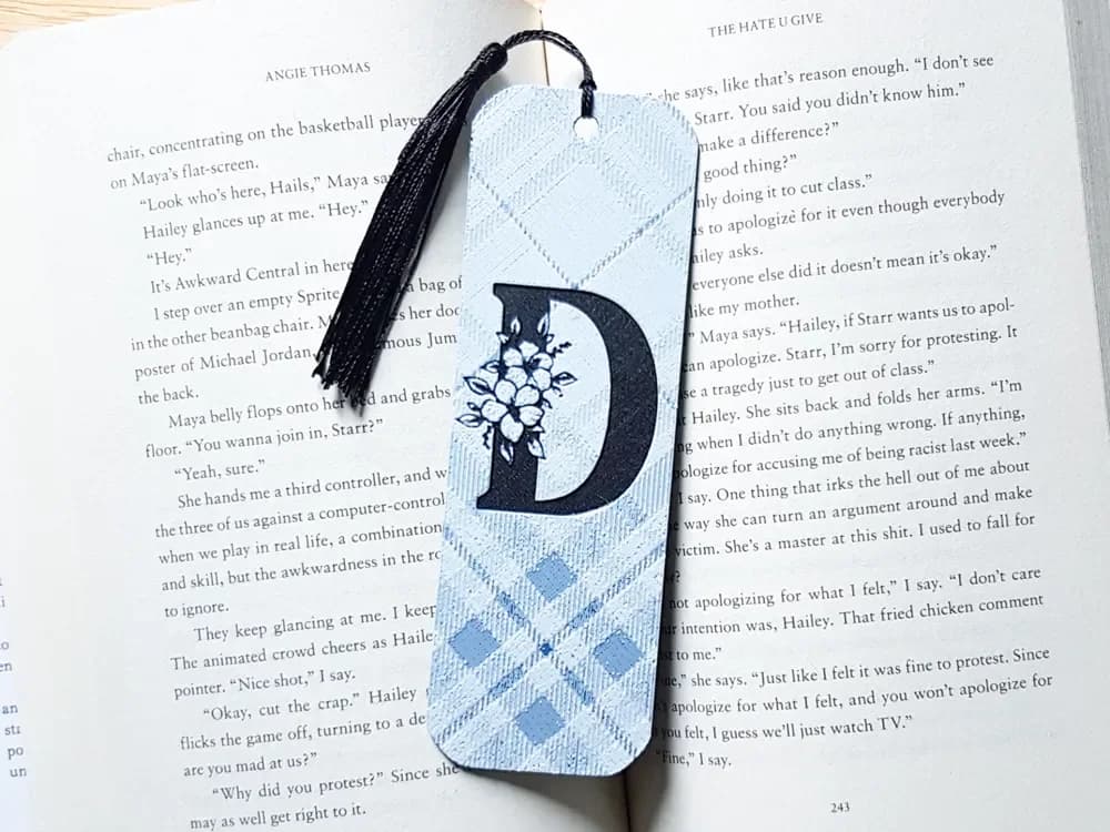 Monogram D Bookmark. Hueforge by Dame Jo HueForge model: Monogram D Bookmark. Hueforge by Dame Jo