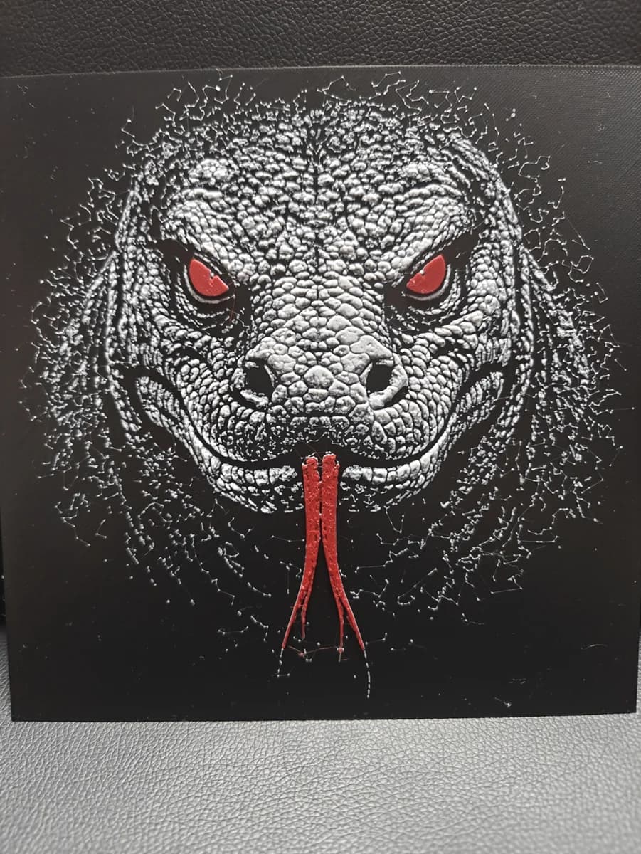 Komodo Dragon/ Dark beast Series by TheHueforgeLady HueForge model: Komodo Dragon/ Dark beast Series by TheHueforgeLady