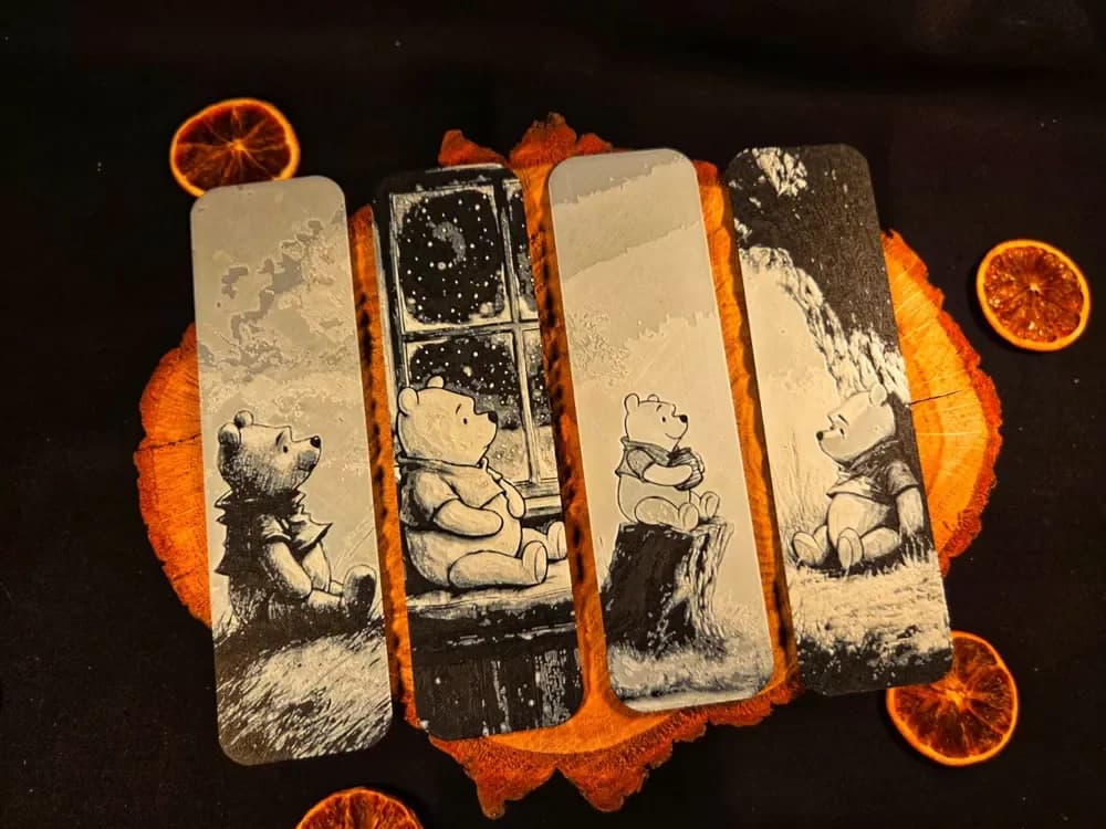 Winnie The Pooh bookmark set by EternalDesigns3D HueForge model: Winnie The Pooh bookmark set by EternalDesigns3D