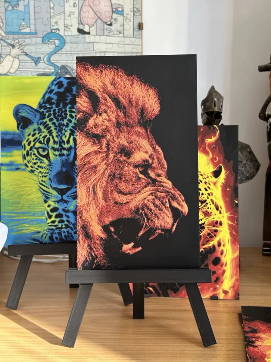 Lion red HueForge only 3 colors by enricoRE HueForge model: Lion red HueForge only 3 colors by enricoRE