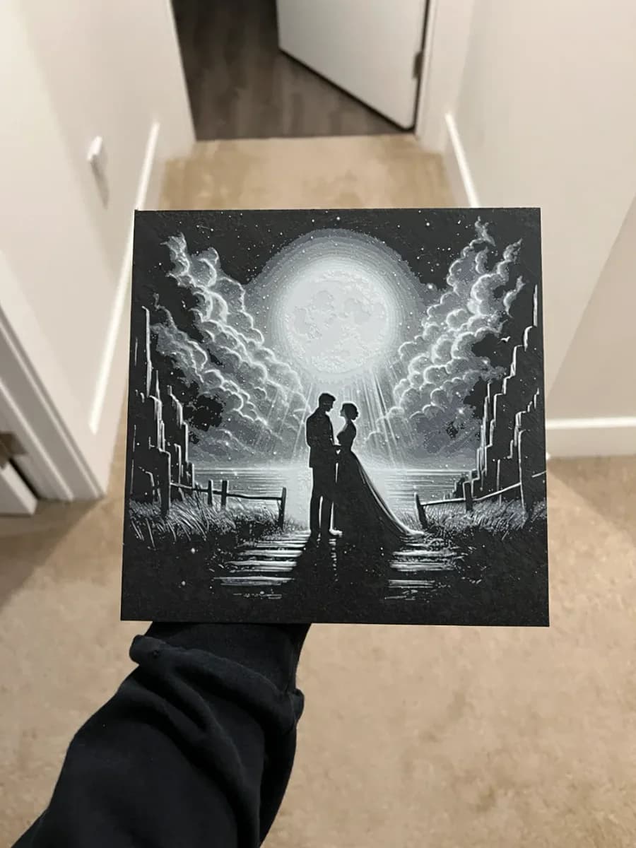 Moon Couple 3 Art Hueforge by RP47 Designs HueForge model: Moon Couple 3 Art Hueforge by RP47 Designs