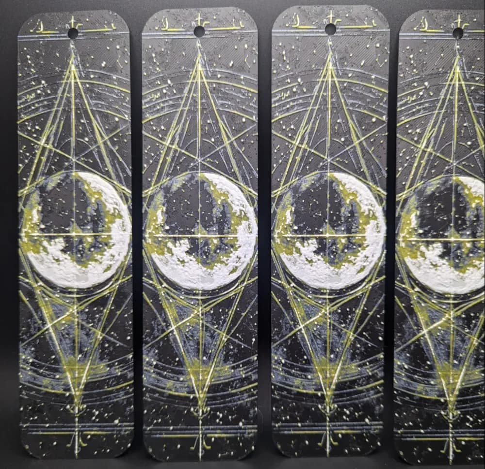 Moon Hueforge Bookmark by the_bearded_jedi HueForge model: Moon Hueforge Bookmark by the_bearded_jedi