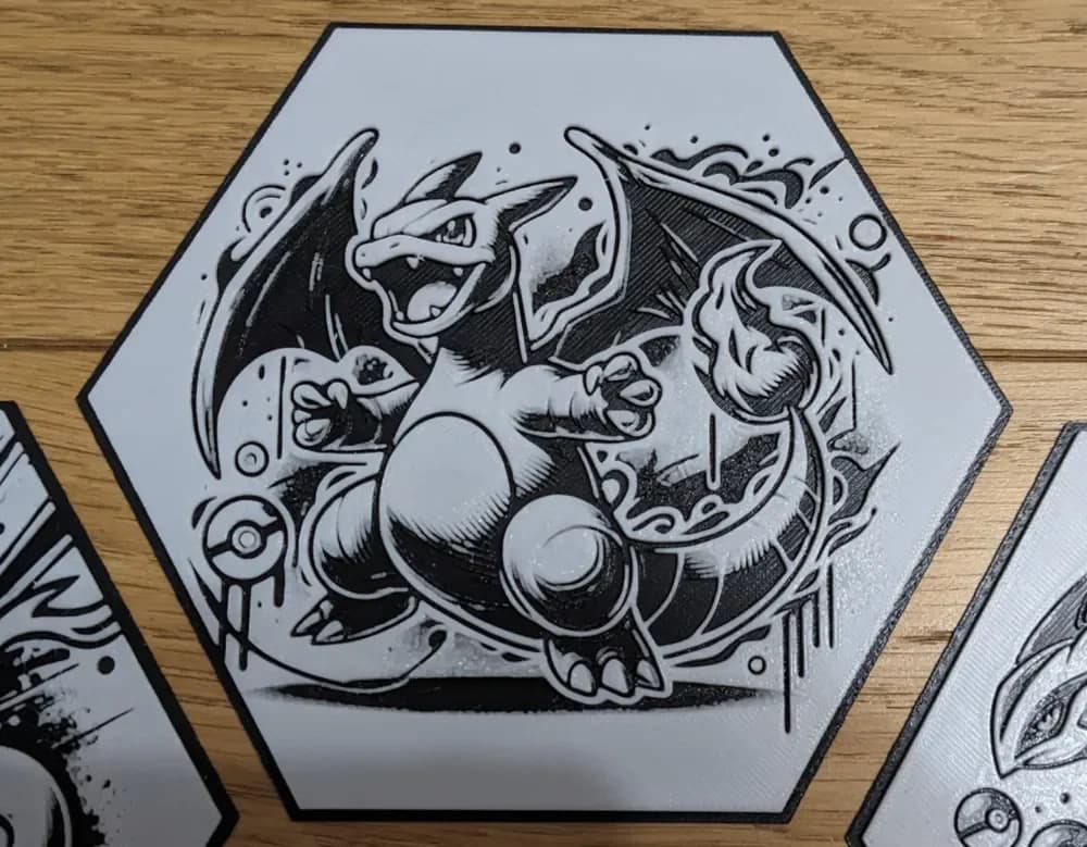 Pokémon Charizard Dracaufeu Hueforge Hexagonal by Seb3D HueForge model: Pokémon Charizard Dracaufeu Hueforge Hexagonal by Seb3D
