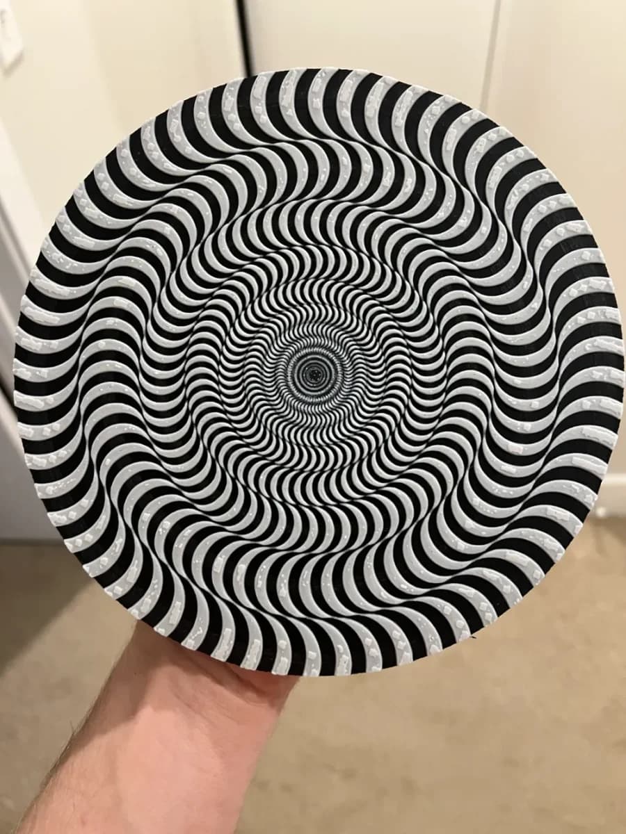 Optical Illusion 2 Wall Art by RP47 Designs HueForge model: Optical Illusion 2 Wall Art by RP47 Designs