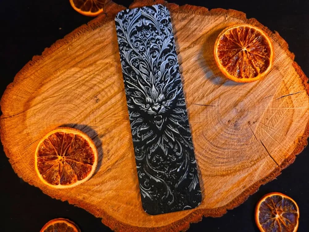 Dragon ornament bookmark by EternalDesigns3D HueForge model: Dragon ornament bookmark by EternalDesigns3D