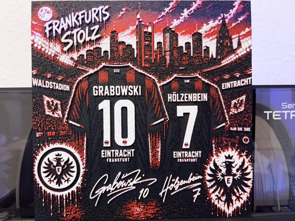 Eintracht Frankfurt's Pride Grabowski & Hölzenbein Eintracht Frankfurt's Pride Grabowski & Hölzenbein