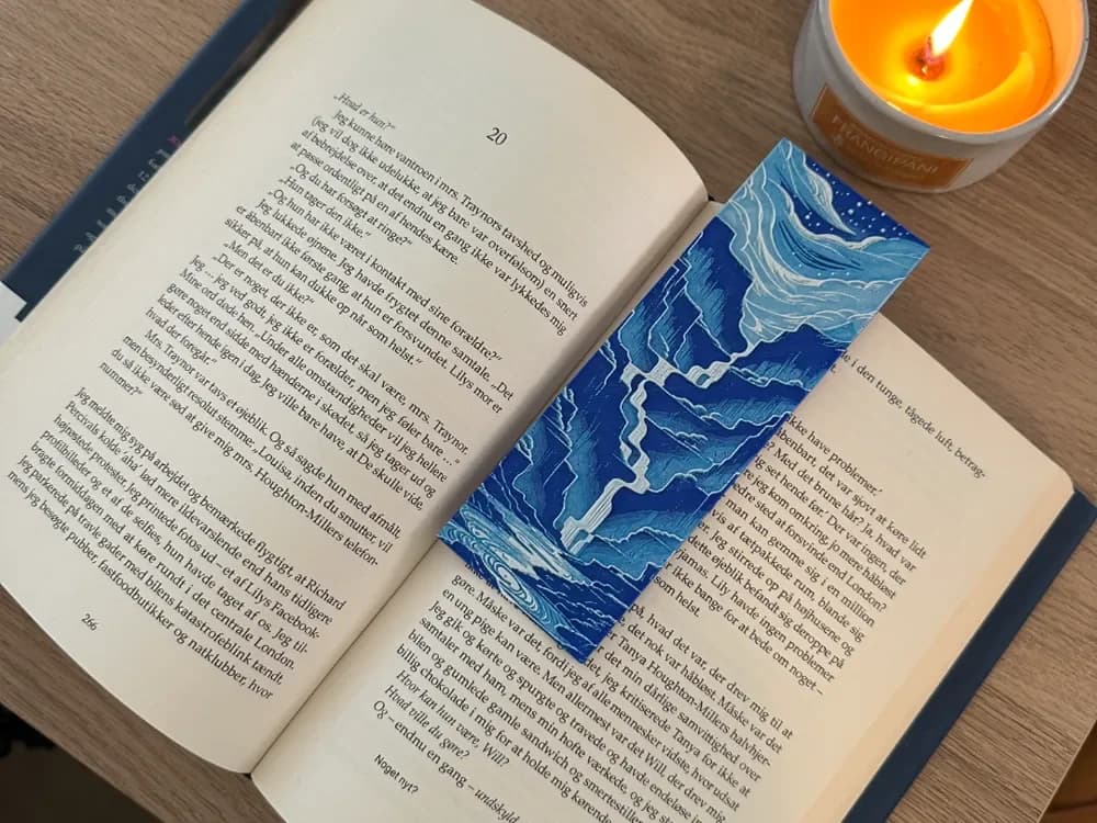 Winter Bookmark - Cloudy Night by Copenhagen Crafter HueForge model: Winter Bookmark - Cloudy Night by Copenhagen Crafter