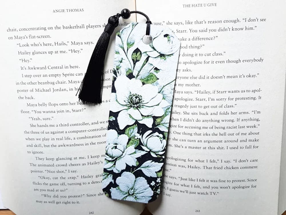 Bookmark, Flower Garden by Dame Jo HueForge model: Bookmark, Flower Garden by Dame Jo