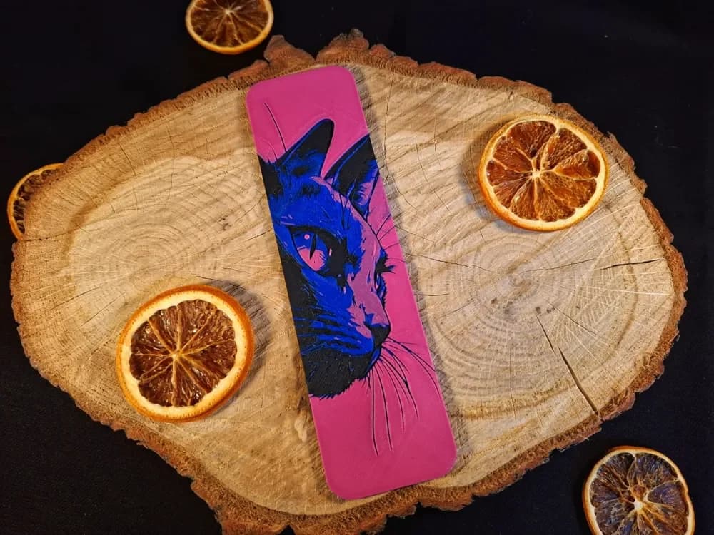 Magnificent Cat bookmark by EternalDesigns3D HueForge model: Magnificent Cat bookmark by EternalDesigns3D