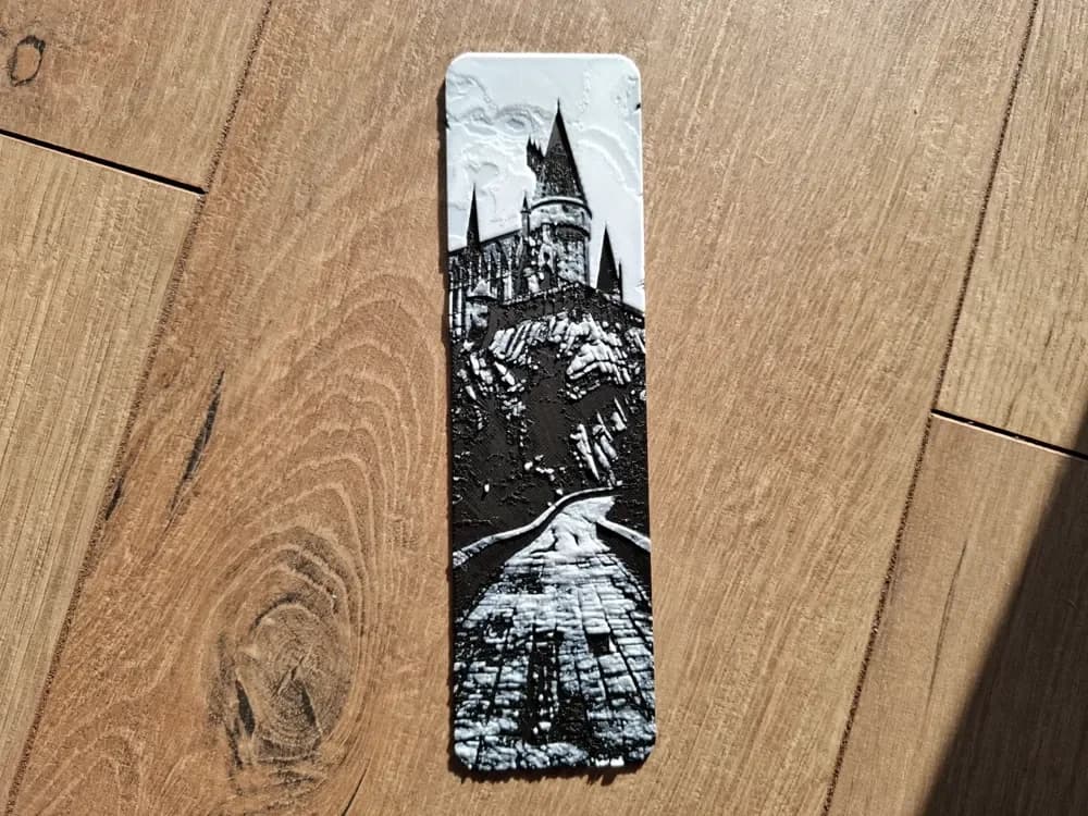 Harry potter Hogwarts bookmark - Hueforge by EternalDesigns3D HueForge model: Harry potter Hogwarts bookmark - Hueforge by EternalDesigns3D