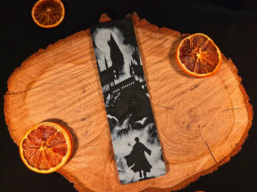 Harry Potter and Hogwart bookmark - Hueforge by EternalDesigns3D HueForge model: Harry Potter and Hogwart bookmark - Hueforge by EternalDesigns3D