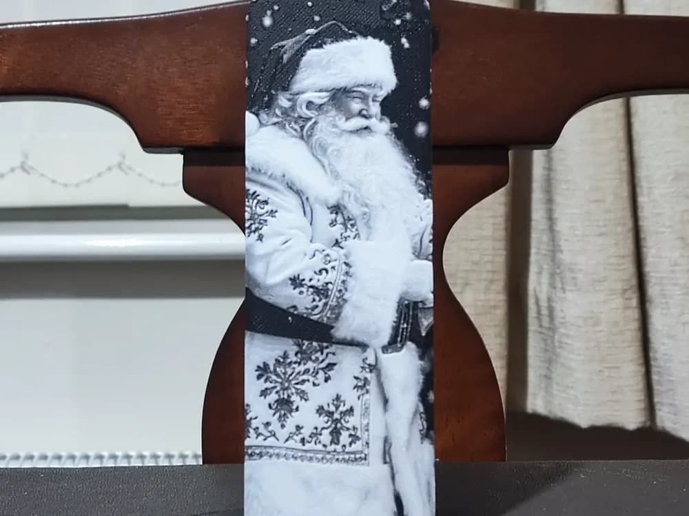 Santa Bookmark - 3 Color by BoDad HueForge model: Santa Bookmark - 3 Color by BoDad