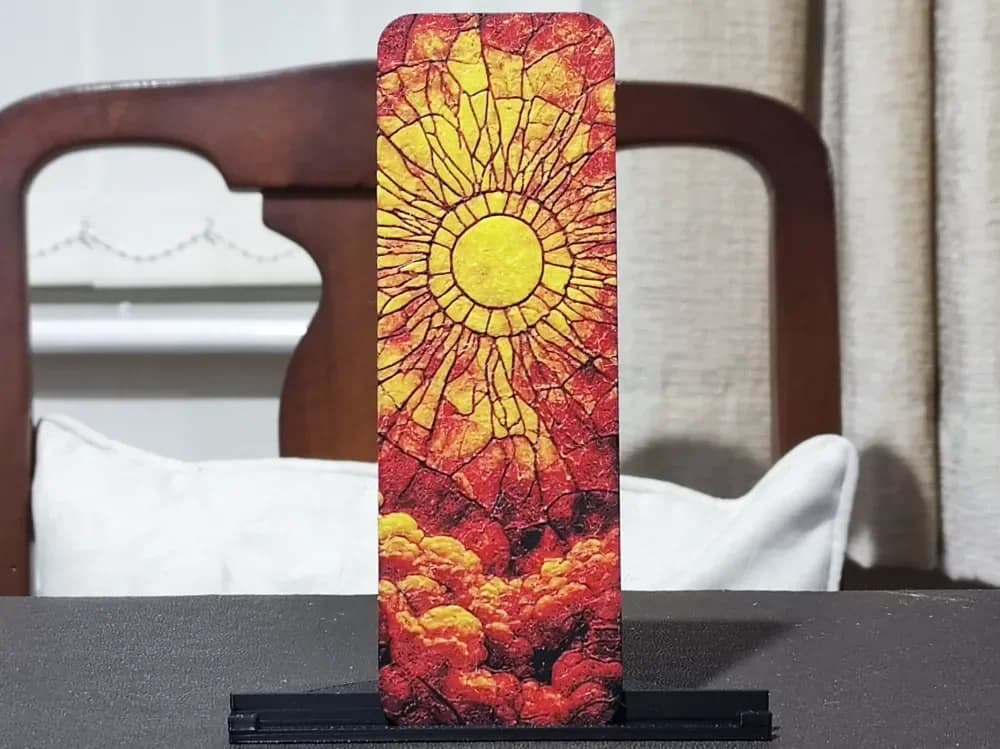 Oculus Red Bookmark - 3 Color by BoDad HueForge model: Oculus Red Bookmark - 3 Color by BoDad