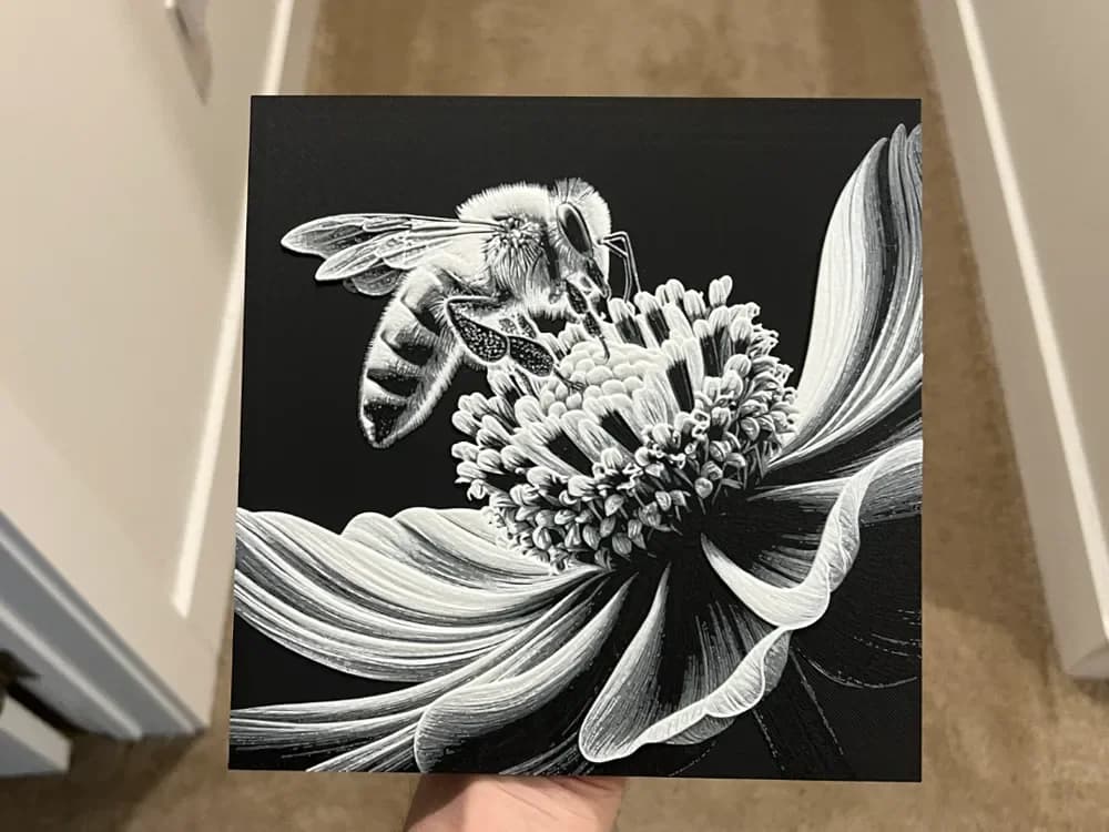 Bee Art Hueforge by RP47 Designs HueForge model: Bee Art Hueforge by RP47 Designs