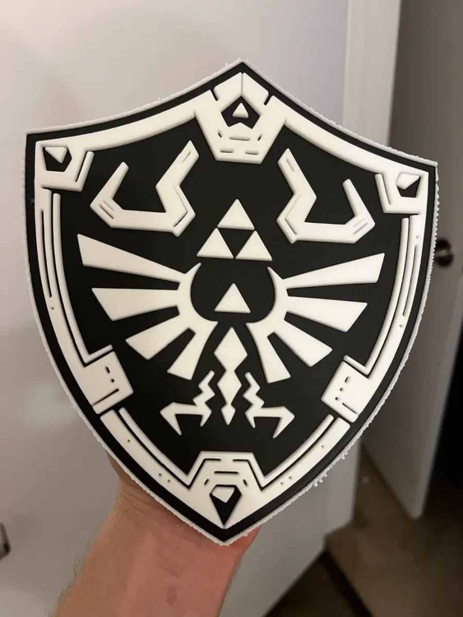 Zelda Hyrule Shield Sign by RP47 Designs HueForge model: Zelda Hyrule Shield Sign by RP47 Designs