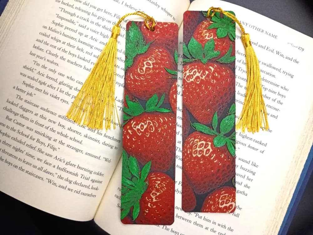 HueForge model: Strawberry Bookmark Set by 3djd