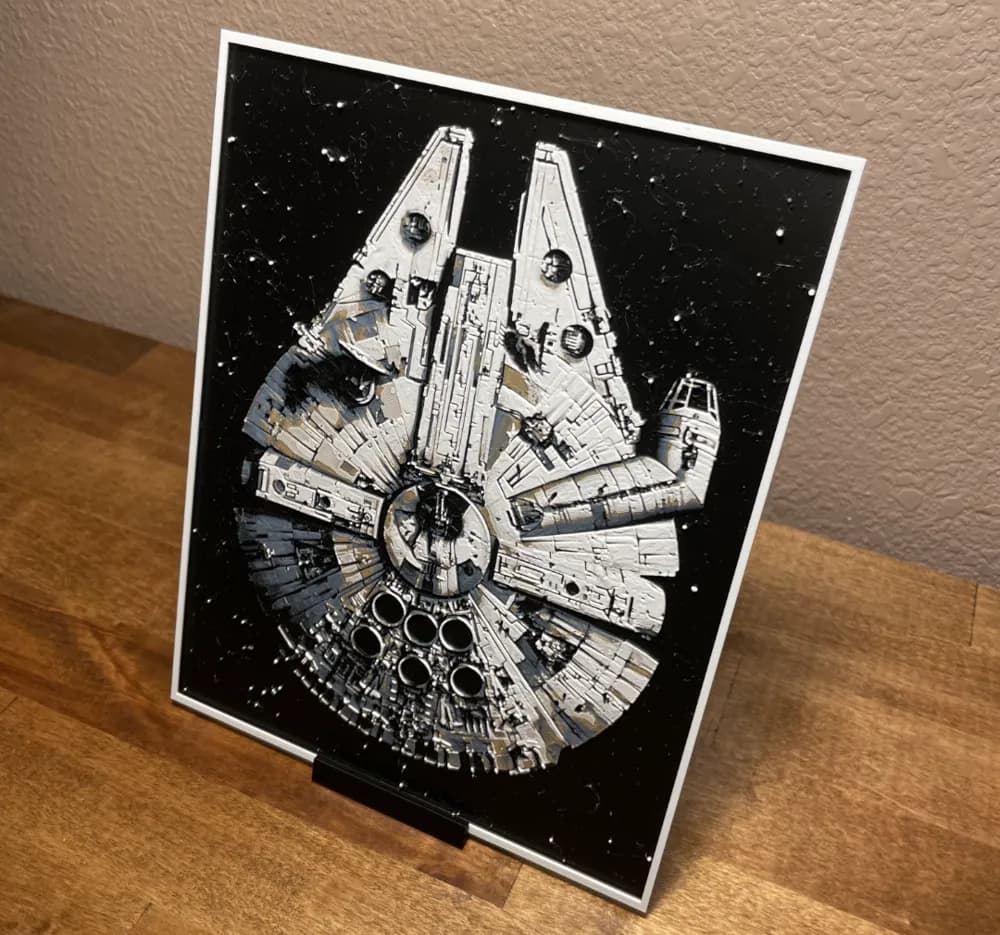 Star Wars - Millennium Falcon (better quality) by Cloudy Nostalgia HueForge model: Star Wars - Millennium Falcon (better quality) by Cloudy Nostalgia