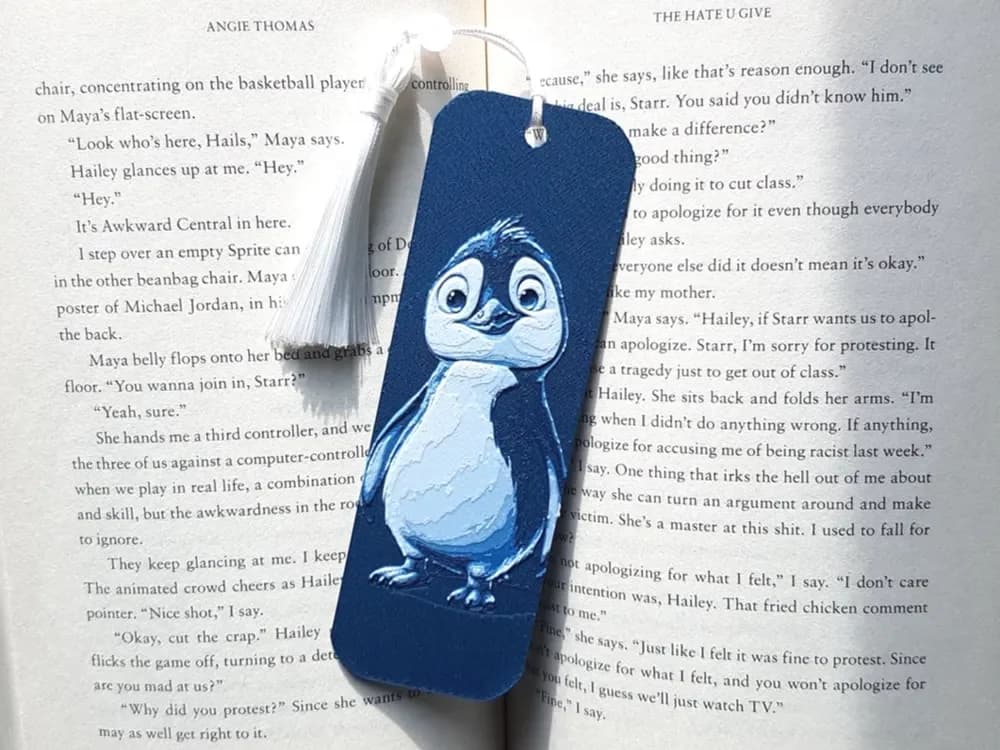 Penguin Bookmark, Hueforge by Dame Jo HueForge model: Penguin Bookmark, Hueforge by Dame Jo