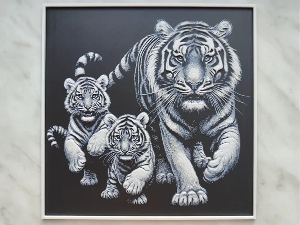 Tiger with cubs - Hueforge by BeaN HueForge model: Tiger with cubs - Hueforge by BeaN