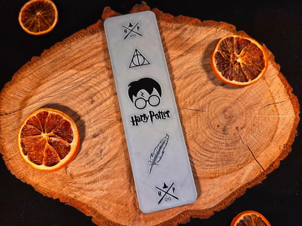 Harry Potter bookmark 01 - Hueforge by EternalDesigns3D HueForge model: Harry Potter bookmark 01 - Hueforge by EternalDesigns3D