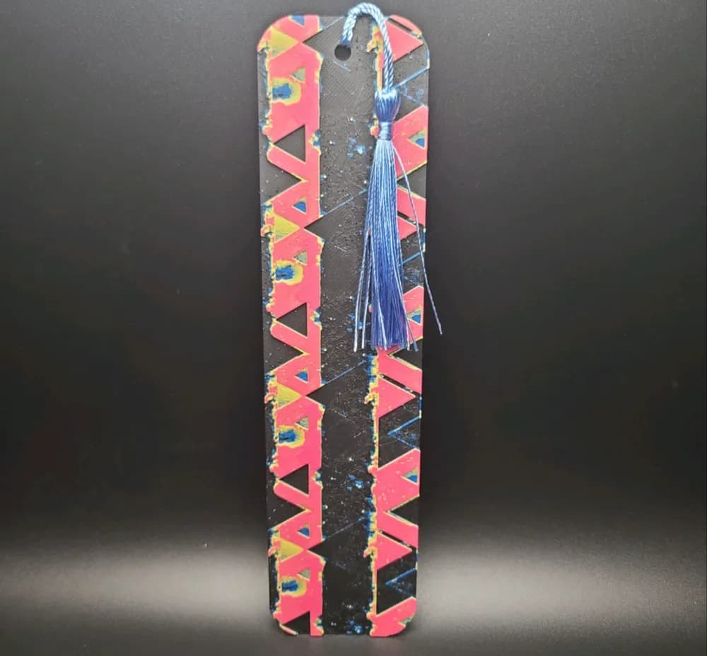 HueForge model: 90's Geometric Bookmark by the_bearded_jedi