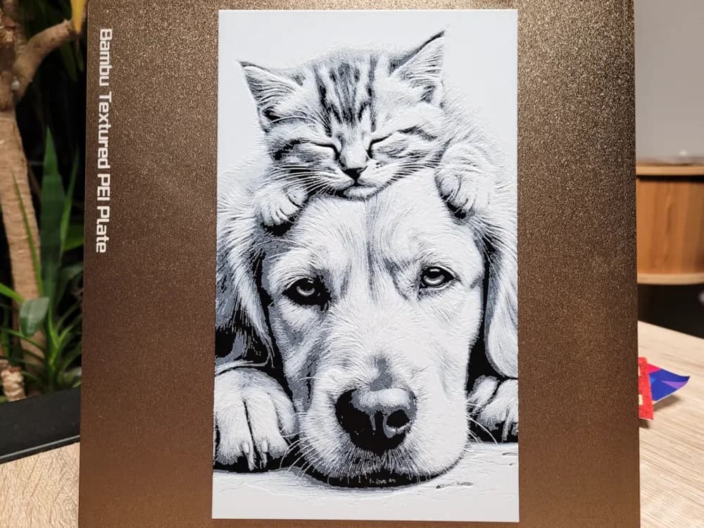 Dog & Kitten - Hueforge Black and White - 139x235 by Vincent111 HueForge model: Dog & Kitten - Hueforge Black and White - 139x235 by Vincent111