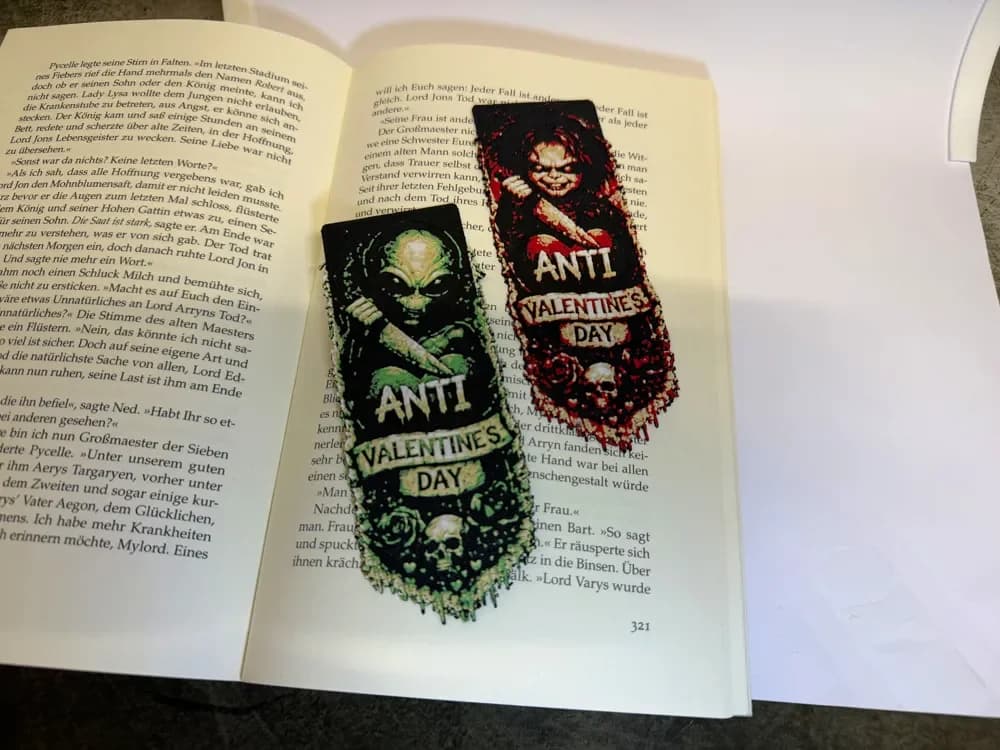 Anti-Valentine's Day bookmark – Horror design by Loupes HueForge model: Anti-Valentine's Day bookmark – Horror design by Loupes