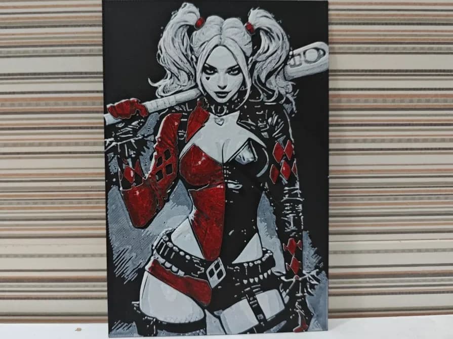 Harley Quinn with a baseball bat by Litolunar HueForge model: Harley Quinn with a baseball bat by Litolunar