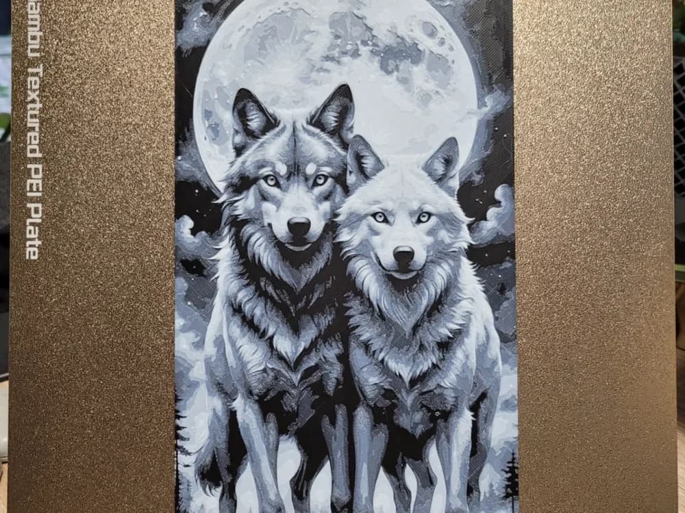 Wolf Under The Full Moon - Hueforge 132x235 by Vincent111 HueForge model: Wolf Under The Full Moon - Hueforge 132x235 by Vincent111